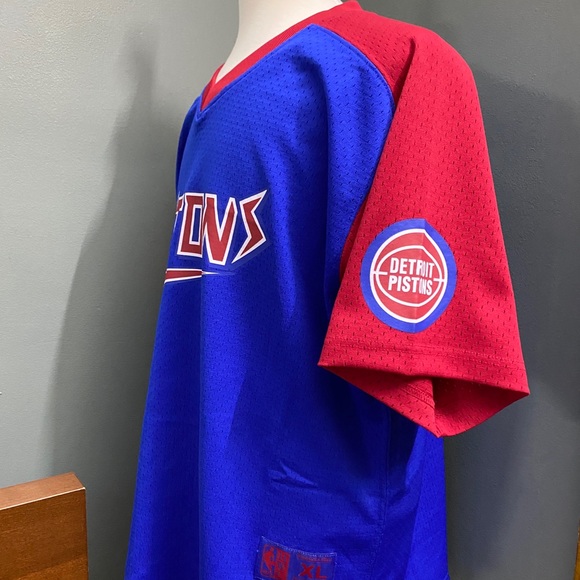 Detroit Pistons Final Seconds Mesh V-Neck Jersey - Picture 2 of 7